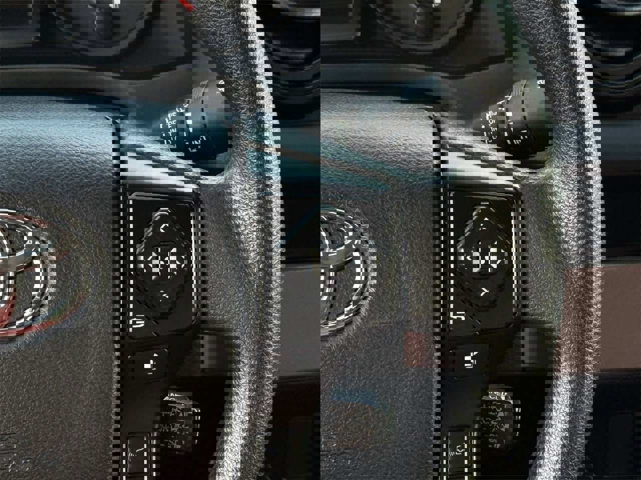 Used 2021 Toyota Tacoma SR w/ SR Convenience Package image 14