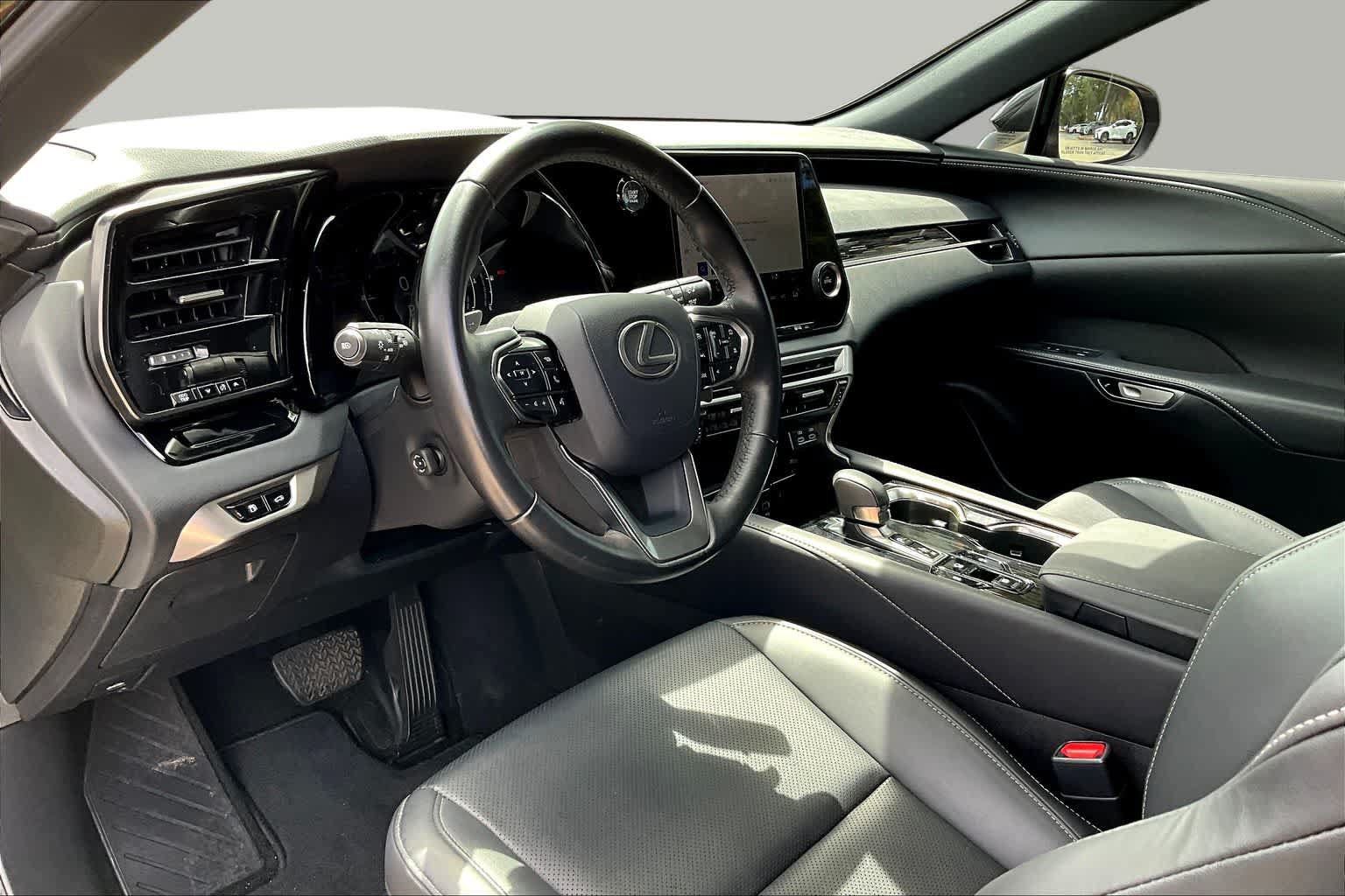 Used 2024 Lexus RX 350 FWD w/ Technology Package image 34