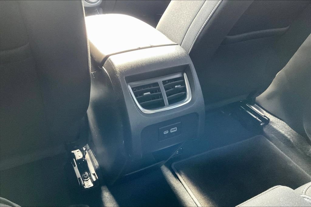 Used 2025 Chevrolet Blazer LT AWD/4WD image 13