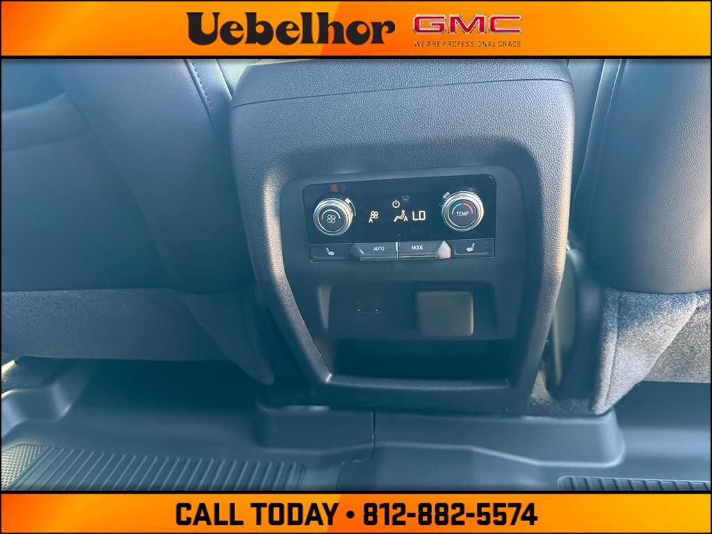 New 2026 GMC Acadia Elevation w/ Elevation Premium Package AWD/4WD image 7