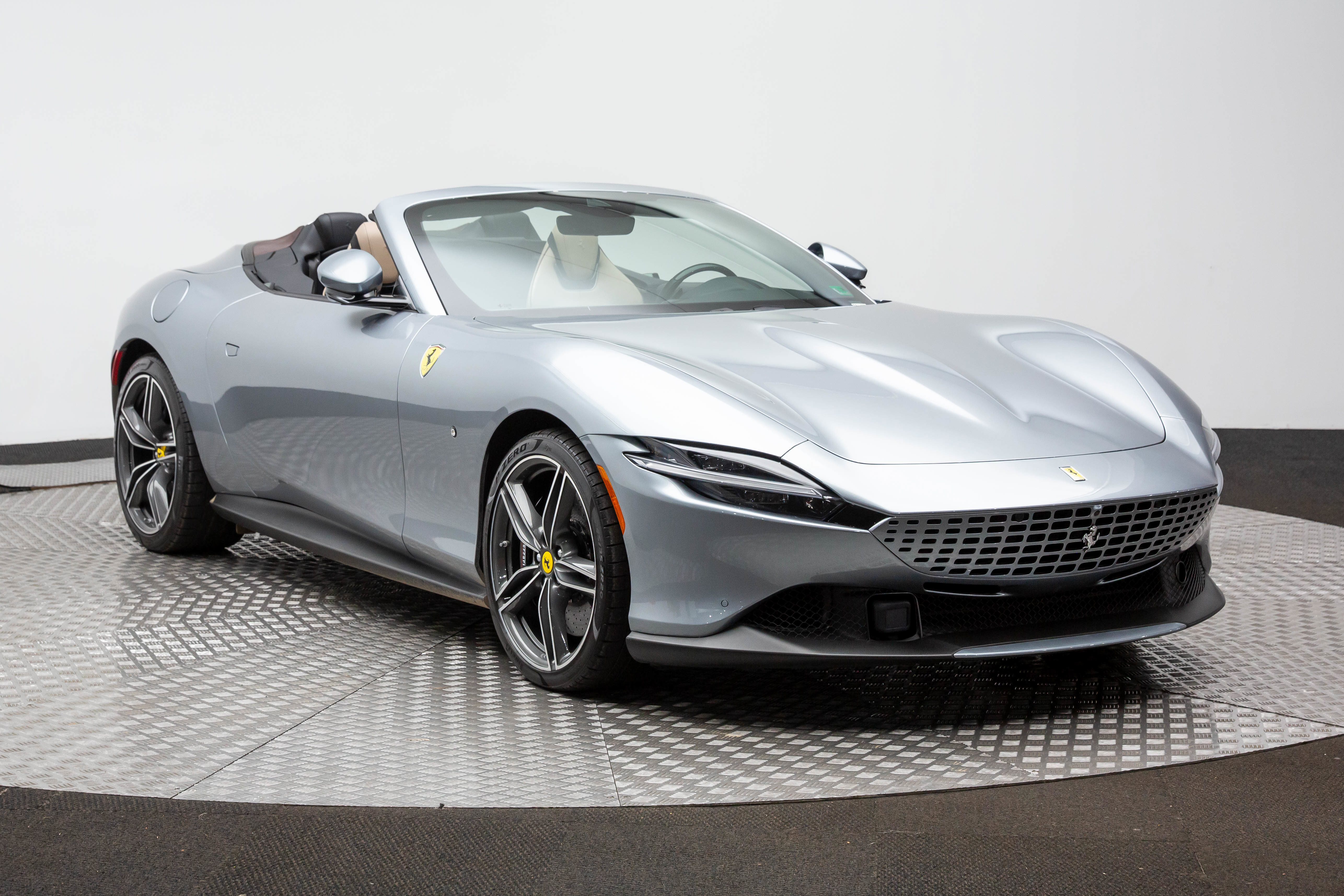 Certified 2024 Ferrari Roma Spider image 11