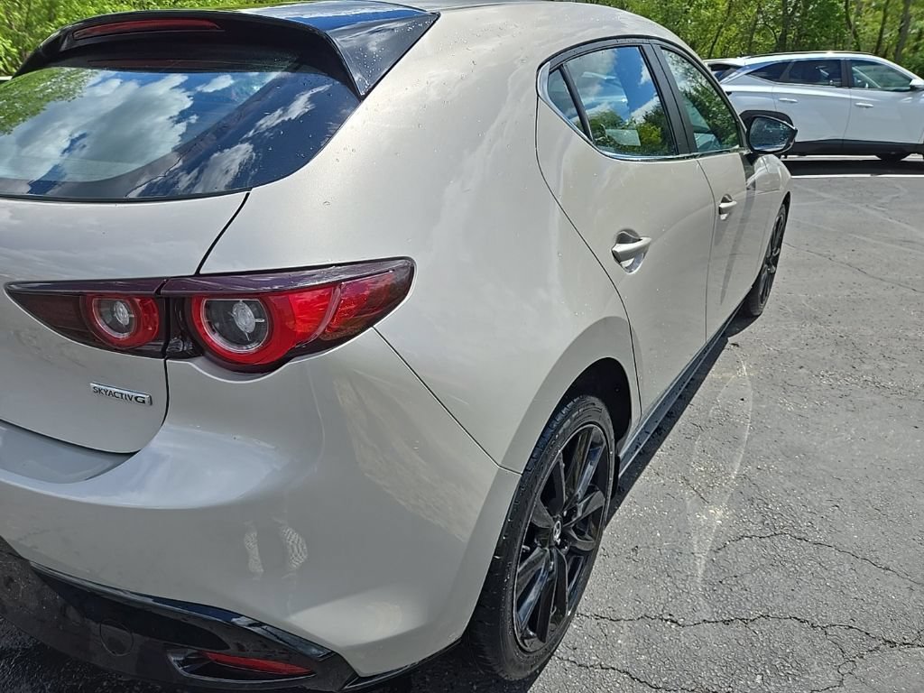 Used 2024 MAZDA MAZDA3 s FWD image 3