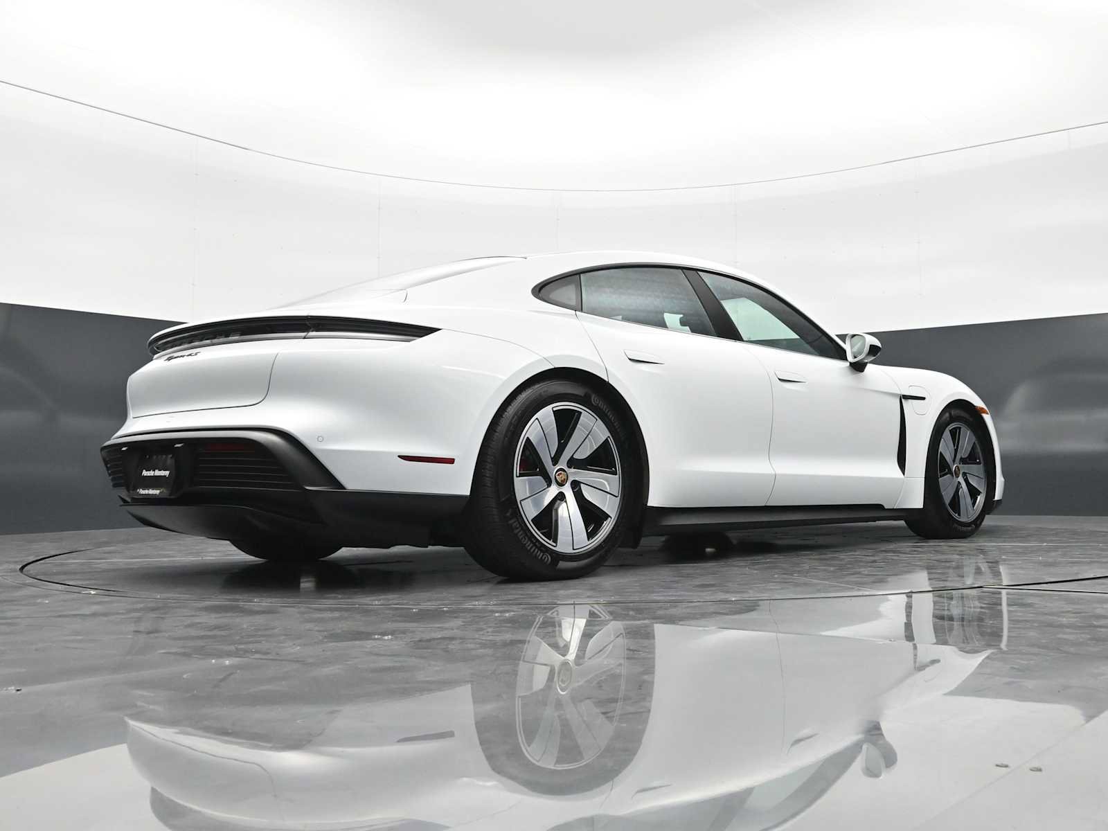 Used 2024 Porsche Taycan 4S AWD/4WD image 42