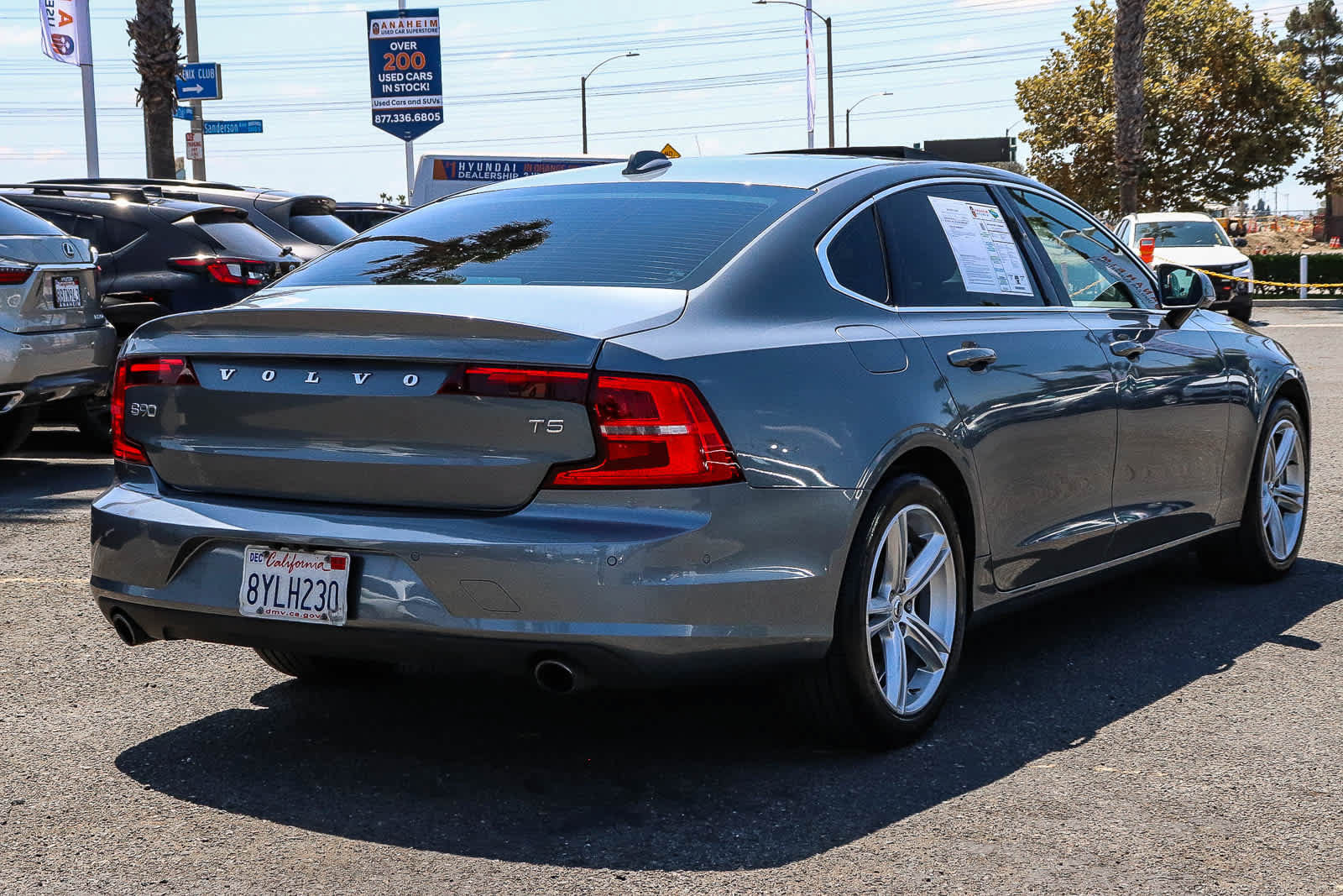 Used 2018 Volvo S90 T5 Momentum w/ Convenience Package FWD image 7