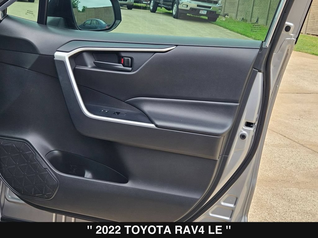 Used 2022 Toyota RAV4 LE FWD image 26
