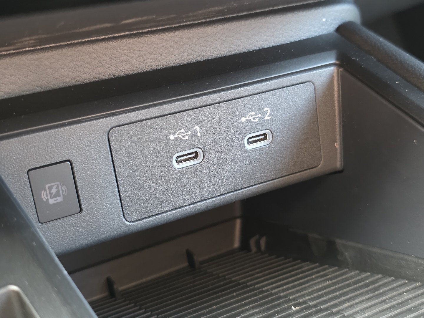 New 2026 Nissan Kicks SR AWD/4WD image 33