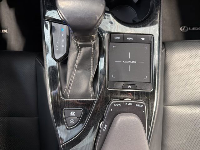 Used 2019 Lexus UX 250h w/ Premium Package AWD/4WD image 19