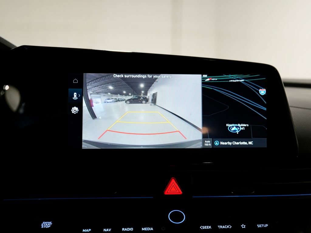 Used 2025 Hyundai Elantra SEL image 5