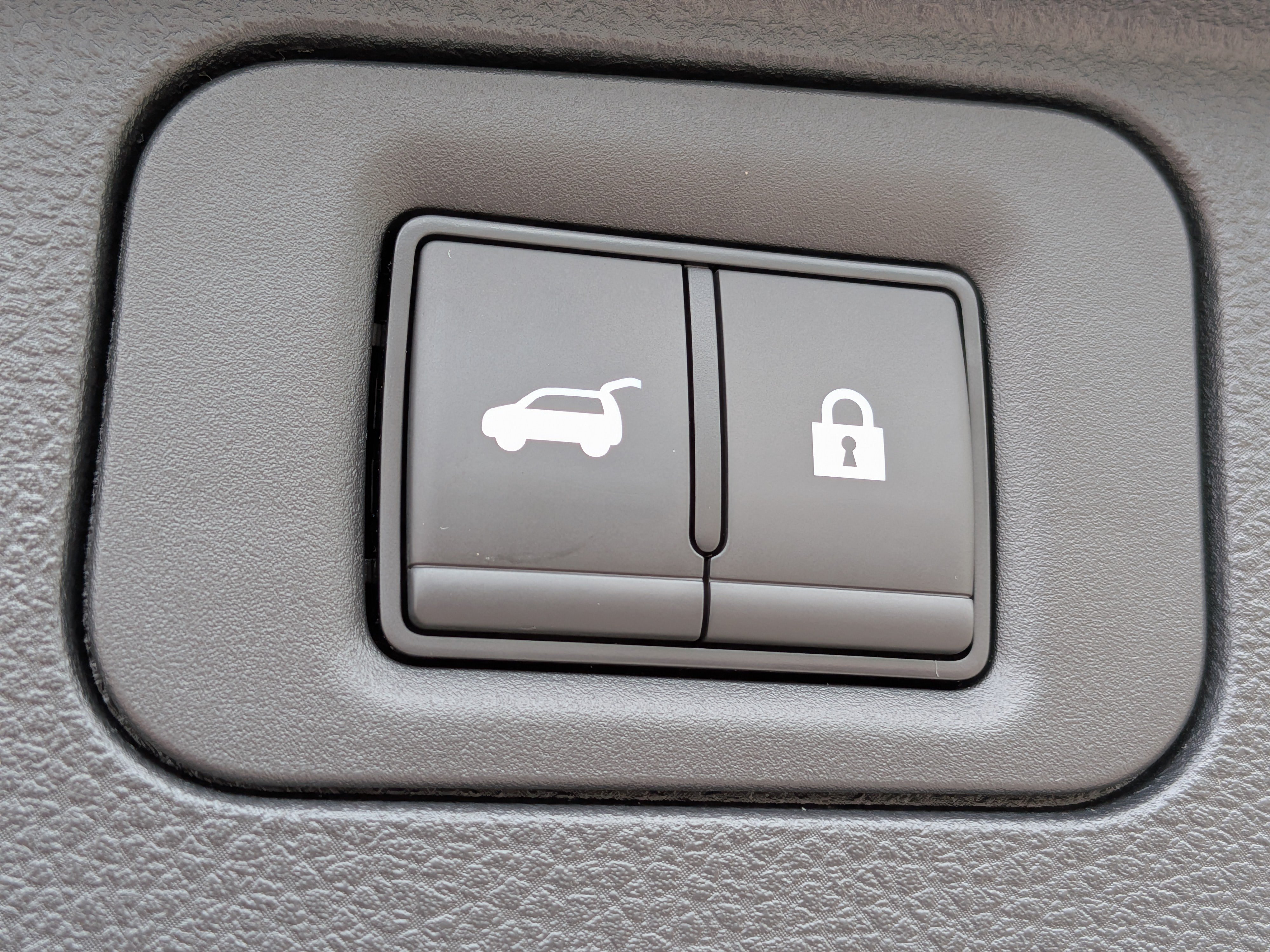 New 2026 Nissan Armada SL w/ Captain's Chari Seat Package RWD image 19