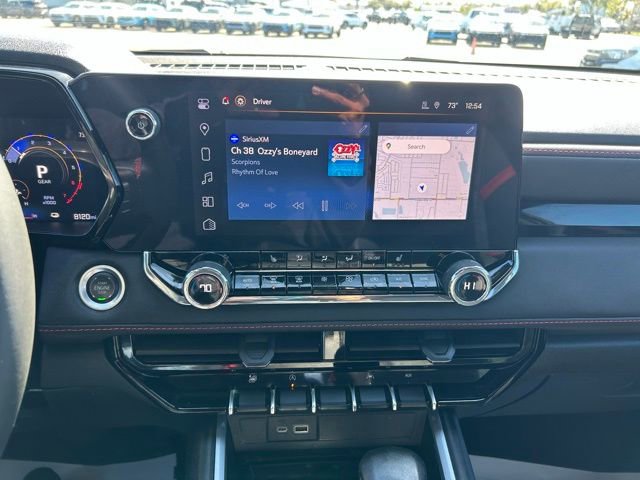 Used 2025 Chevrolet Colorado Z71 AWD/4WD image 23