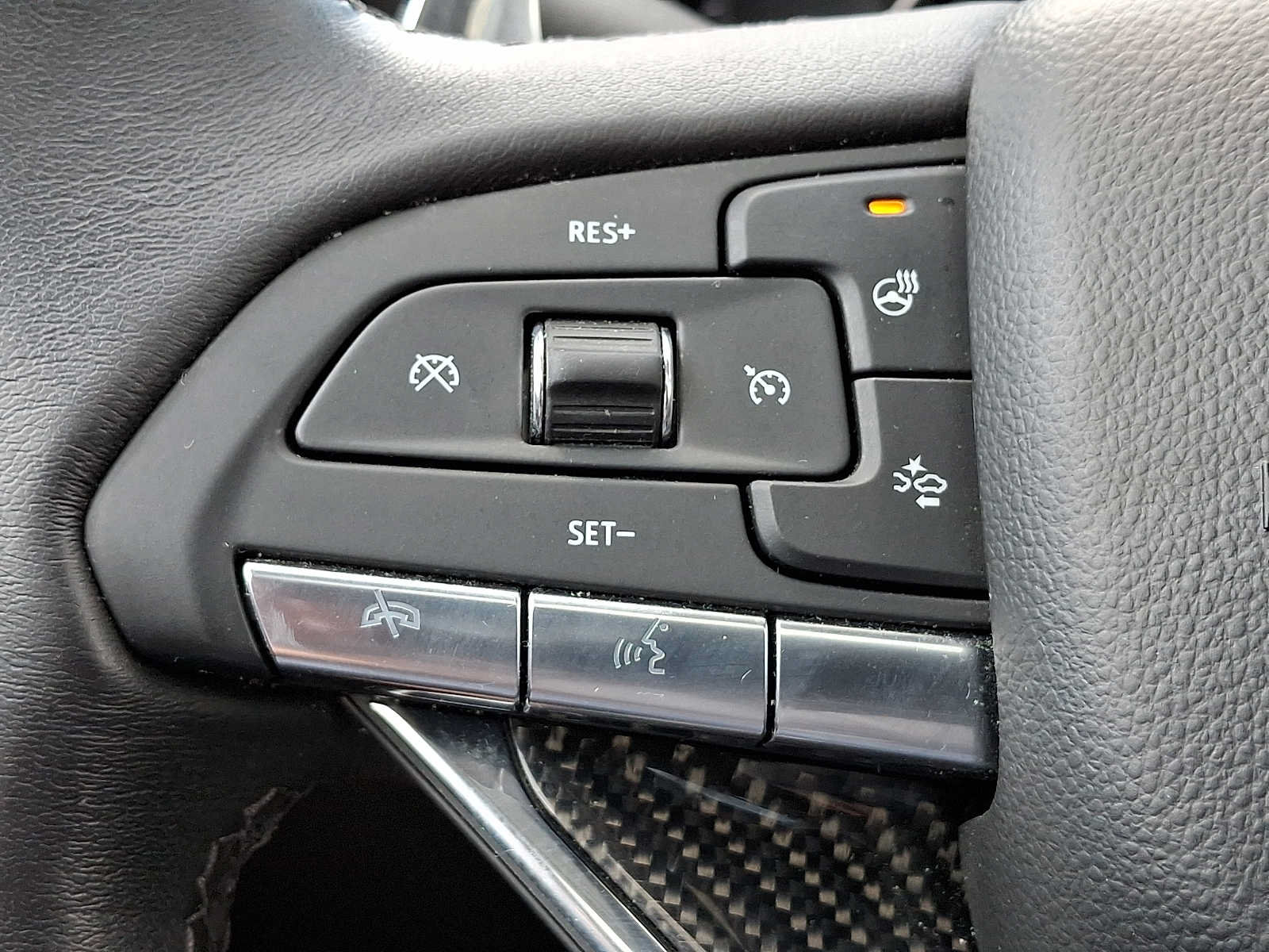 Certified 2023 Cadillac XT6 Sport w/ Technology Package AWD/4WD image 28