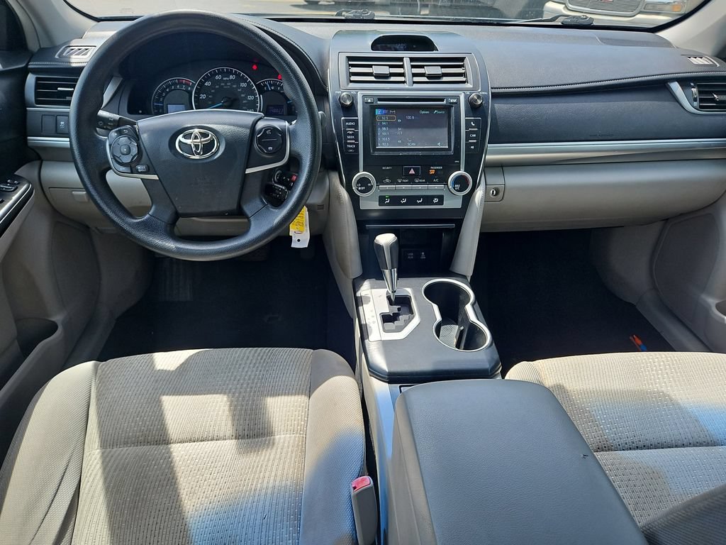 Used 2012 Toyota Camry LE FWD image 11