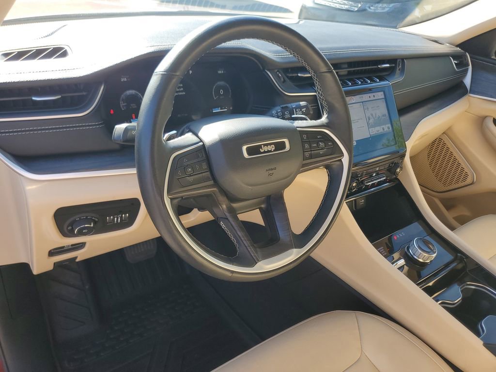 Used 2022 Jeep Grand Cherokee L Limited AWD/4WD image 15