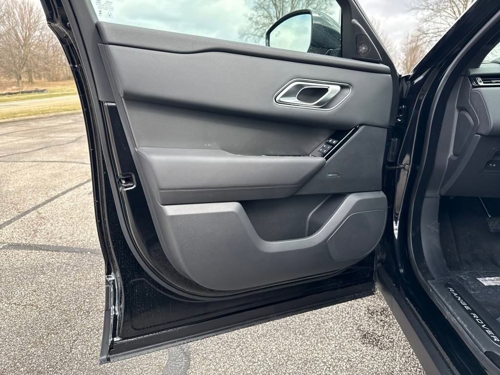 New 2026 Land Rover Range Rover Velar S image 10