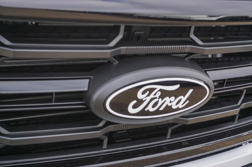 New 2026 Ford F150 XLT w/ XLT Black Appearance Package AWD/4WD image 11