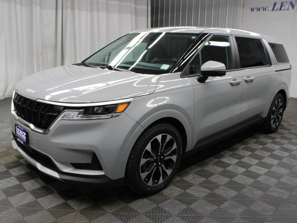 Used 2023 Kia Carnival EX FWD image 9