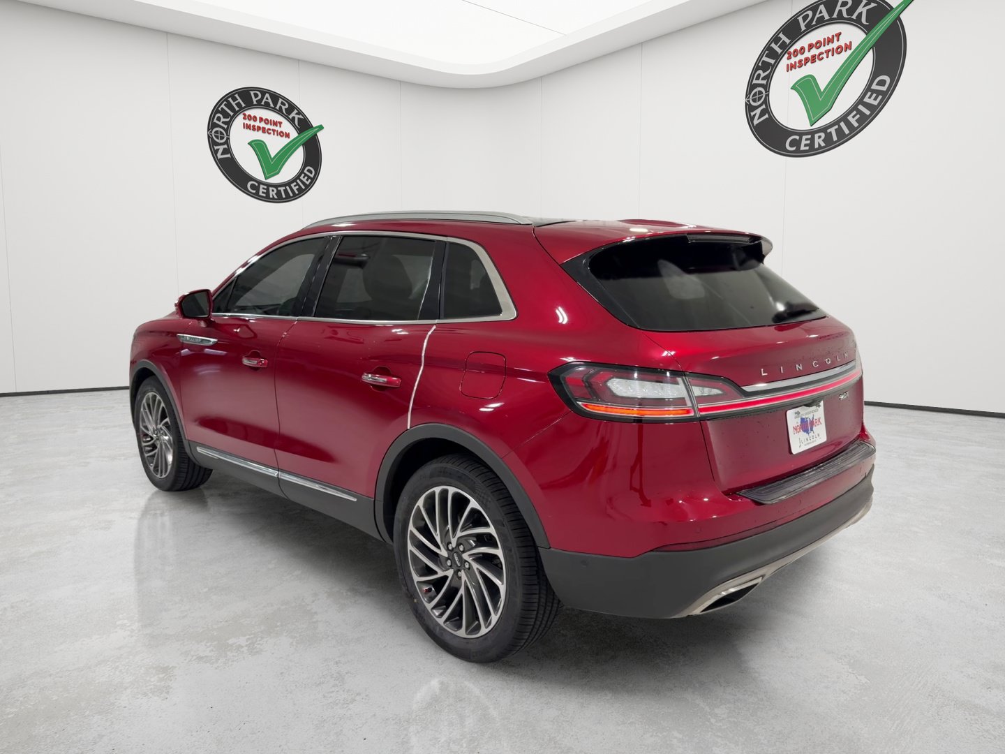 Used 2020 Lincoln Nautilus Reserve FWD image 3