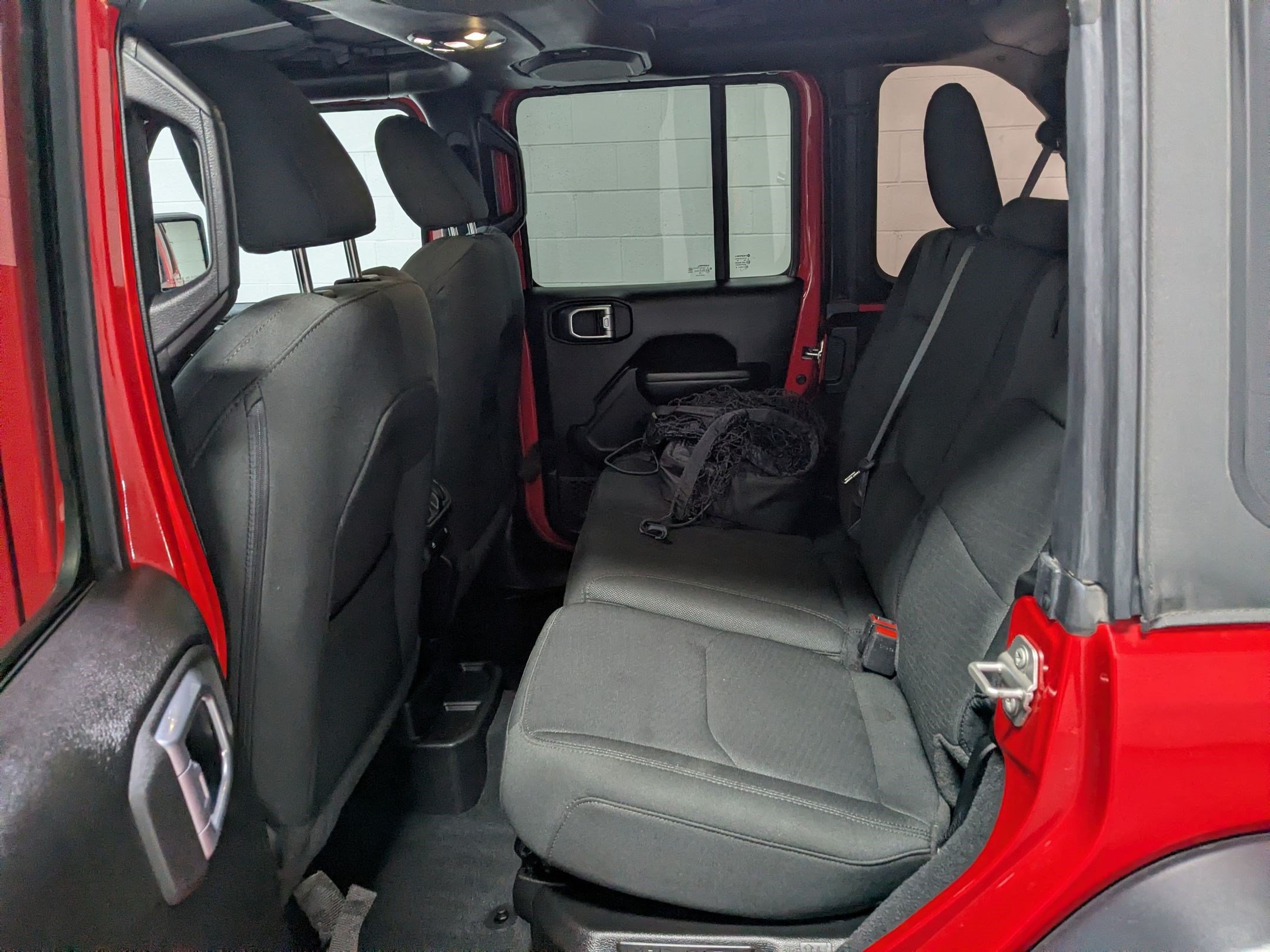 Used 2023 Jeep Wrangler Unlimited AWD/4WD image 23