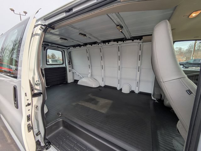 New 2026 GMC Savana 2500 w/ Driver Convenience Package RWD image 26