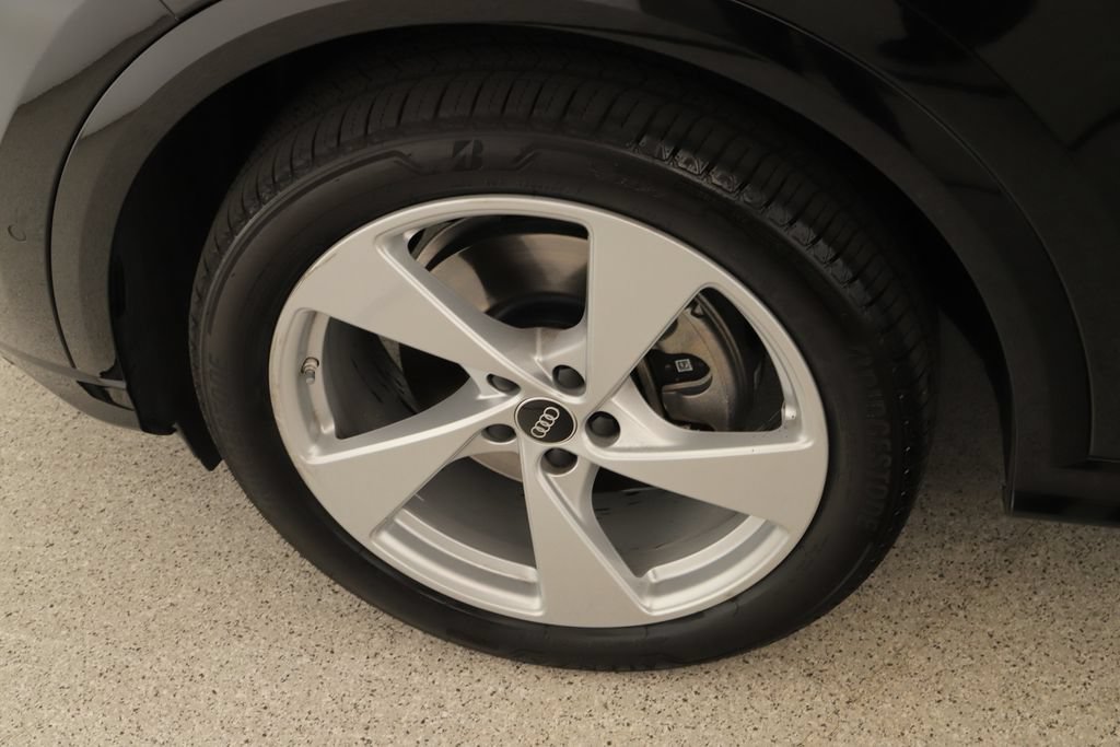 Certified 2025 Audi Q5 Prestige AWD/4WD image 33