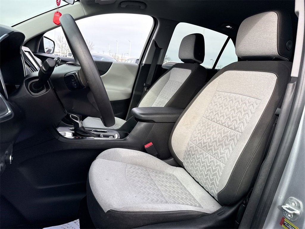 Used 2023 Chevrolet Equinox LS image 11