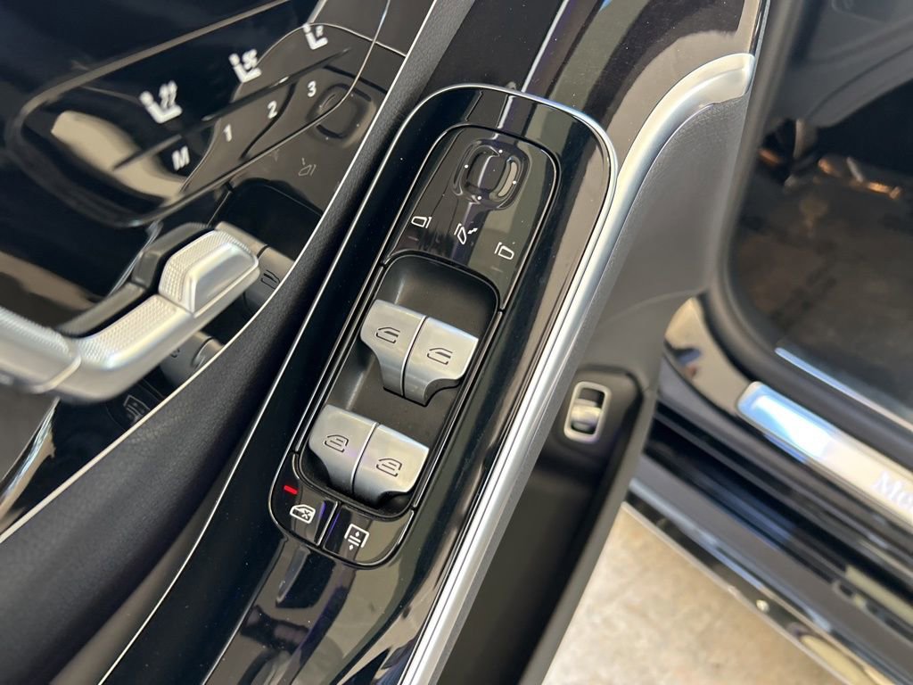 Used 2023 Mercedes-Benz S 500 4MATIC w/ AMG Line image 45