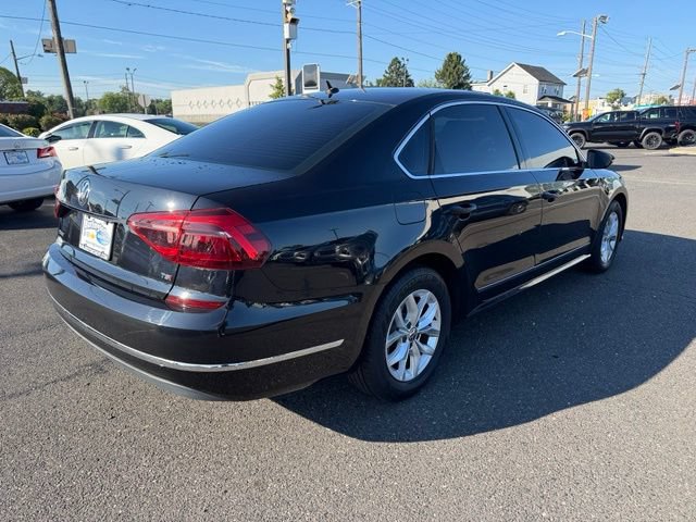 Used 2017 Volkswagen Passat 1.8T S FWD image 9