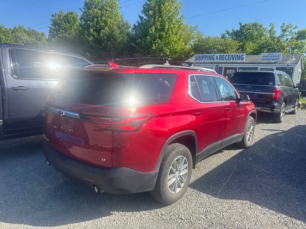 Used 2023 Chevrolet Traverse LT w/ LPO, Cargo Package AWD/4WD image 6