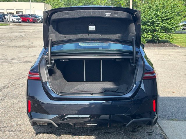 Certified 2026 BMW i5 eDrive40 w/ Executive Package AWD/4WD image 33