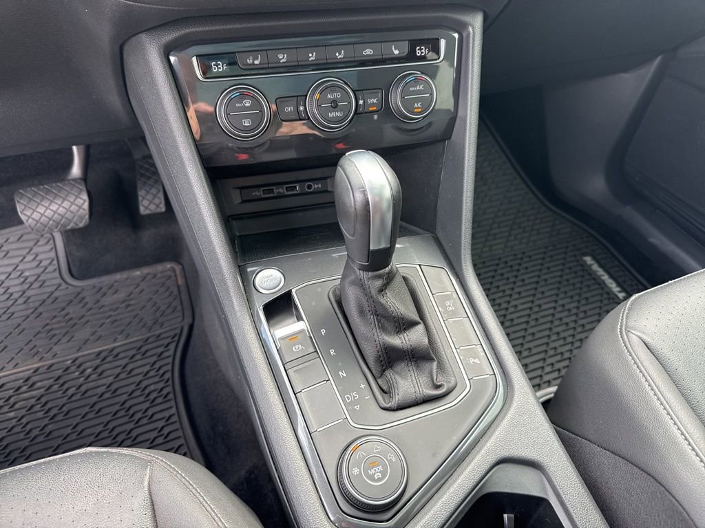 Used 2020 Volkswagen Tiguan SEL image 26