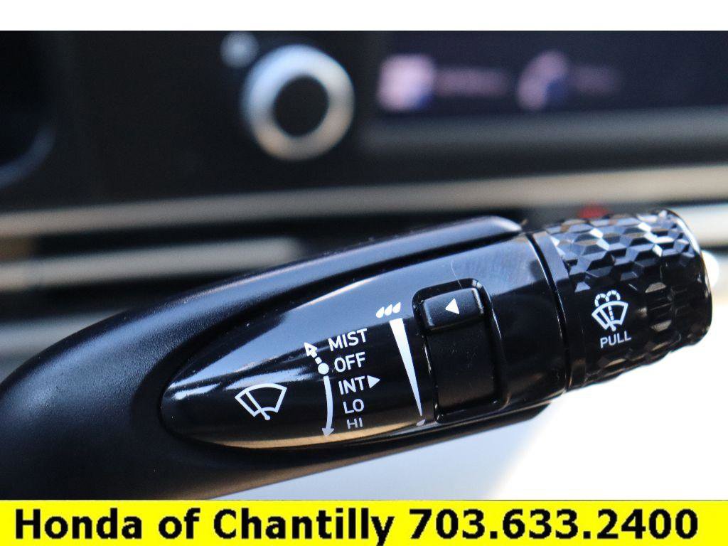 Used 2021 Hyundai Elantra SEL image 11