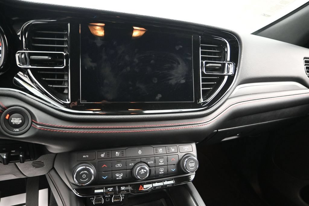 Used 2024 Dodge Durango R/T RWD image 14