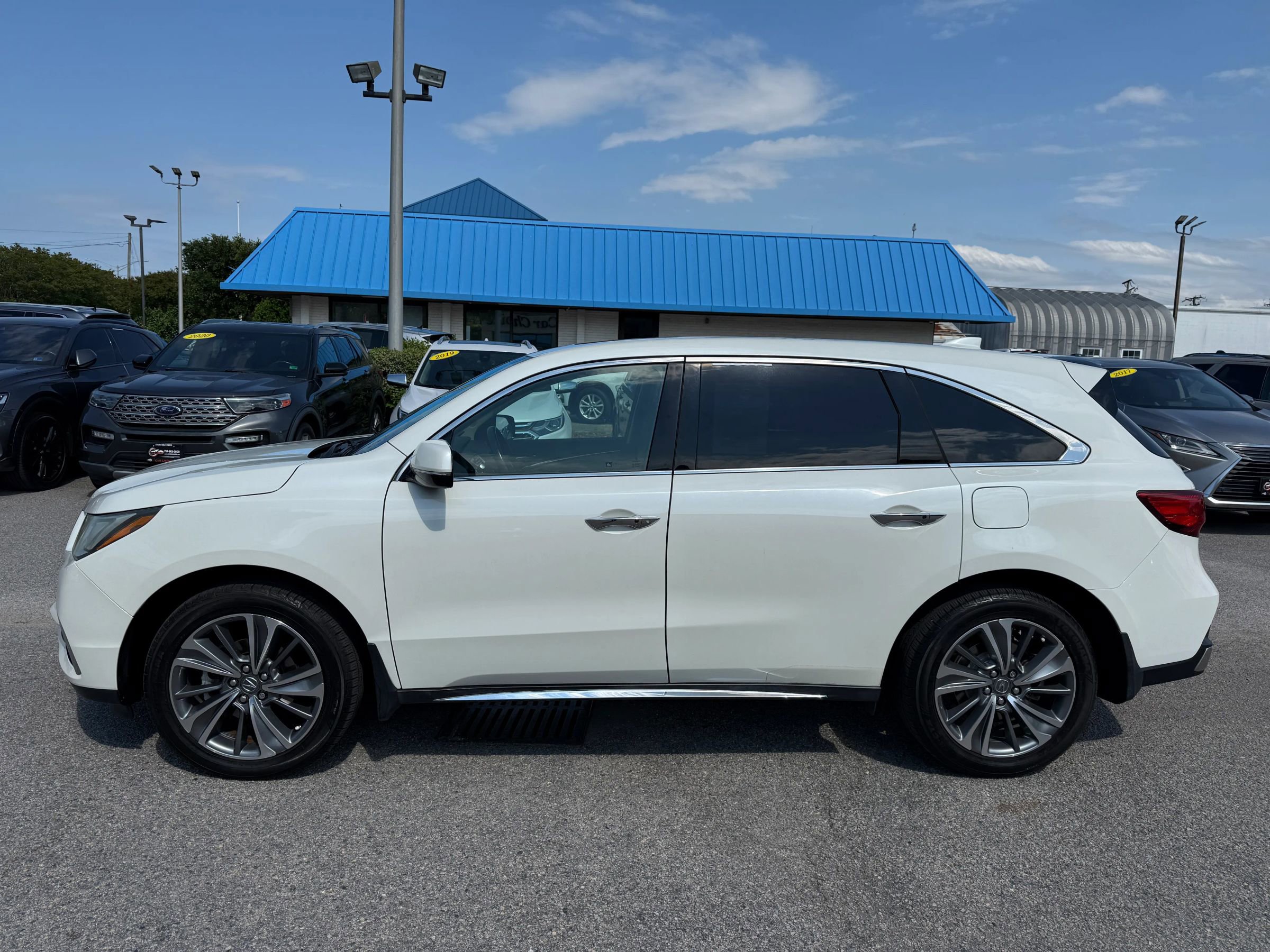 Used 2017 Acura MDX FWD w/ Technology Package image 3
