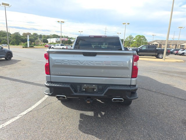 Used 2023 Chevrolet Silverado 1500 Custom Trail Boss AWD/4WD image 4