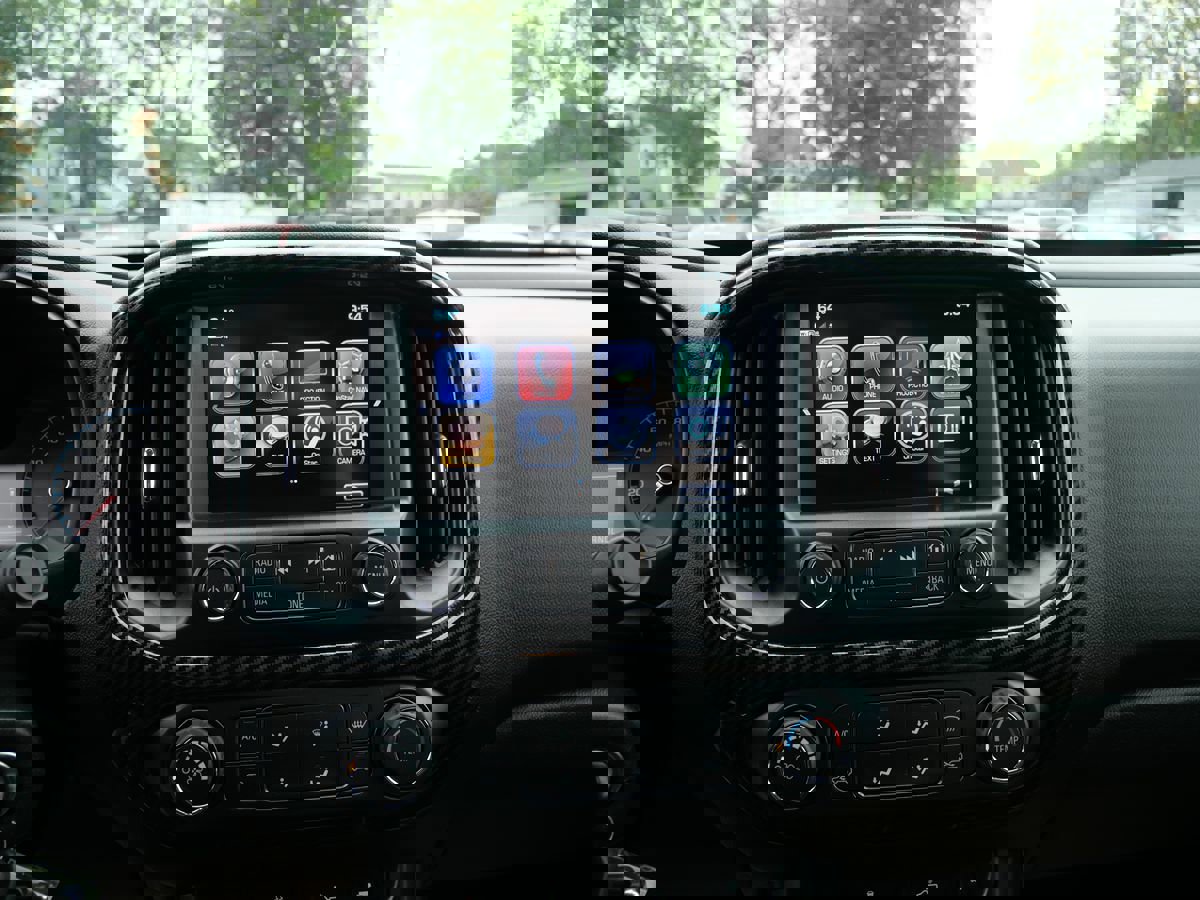 Used 2018 Chevrolet Colorado LT image 27