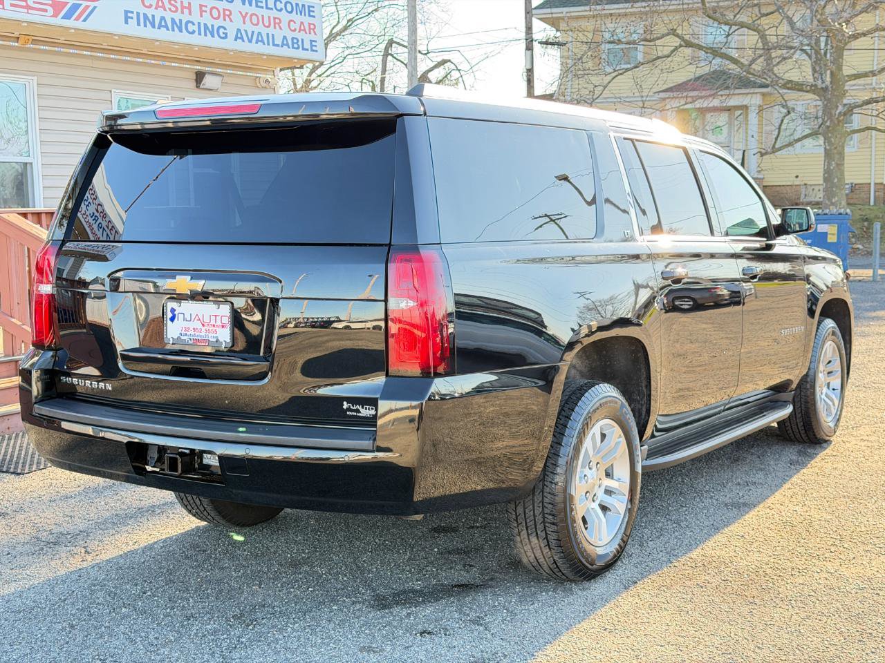 Used 2020 Chevrolet Suburban LT image 5