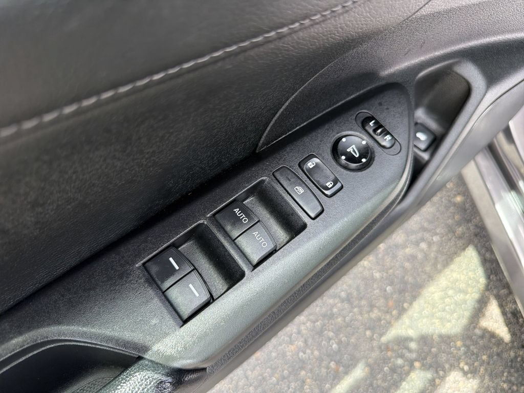 Used 2017 Honda Civic Touring image 15
