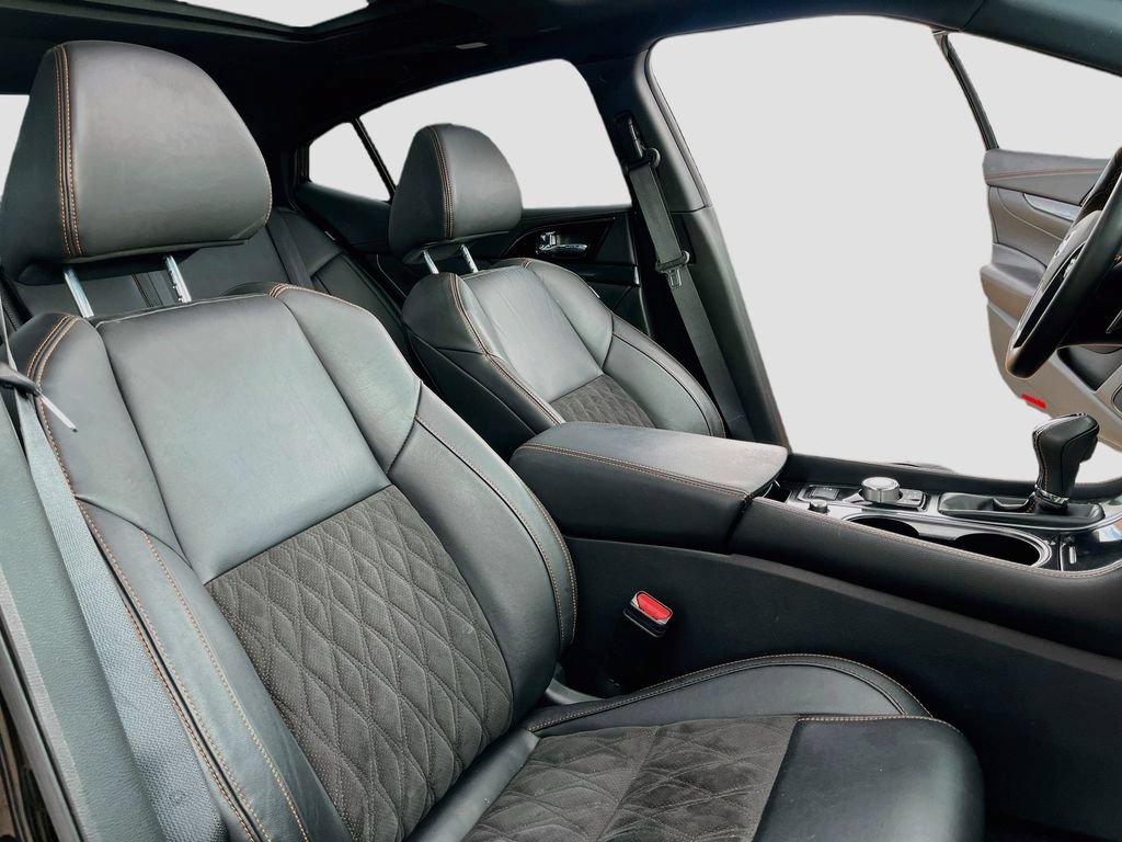 Used 2023 Nissan Maxima SR w/ Sport Mat Group FWD image 29