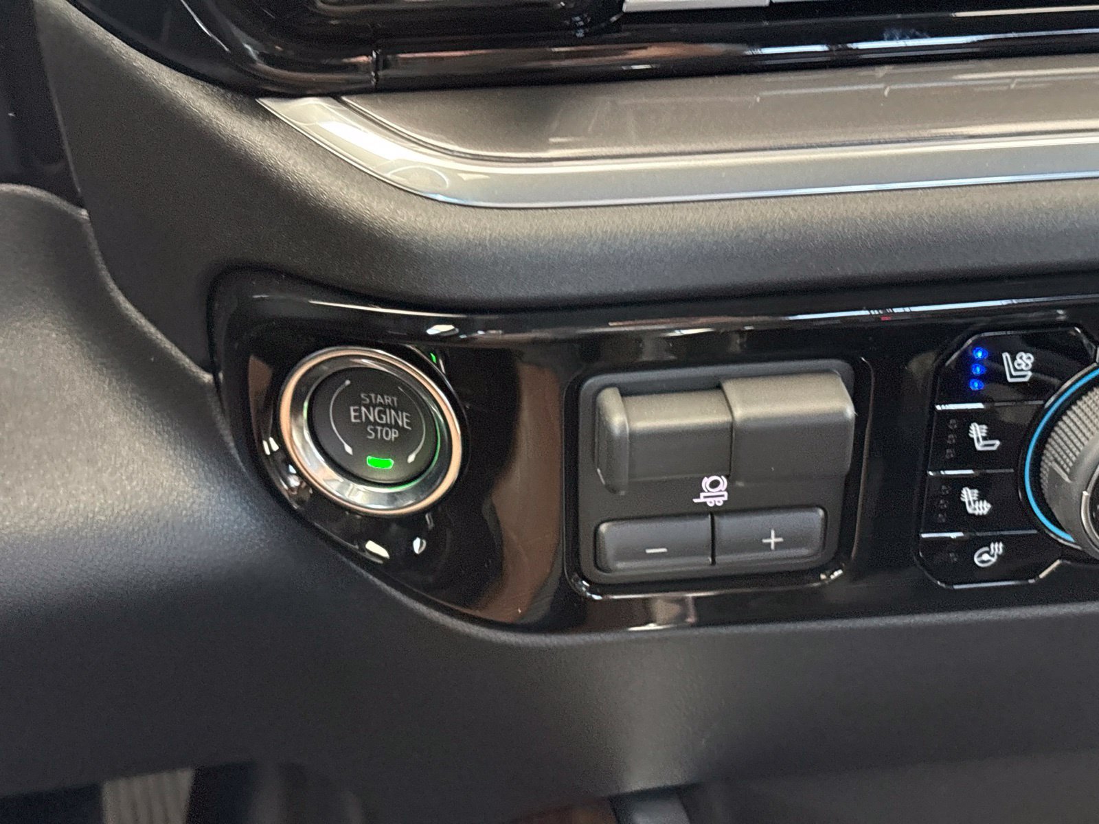 New 2026 Chevrolet Silverado 1500 High Country w/ High Country Premium Package AWD/4WD image 40