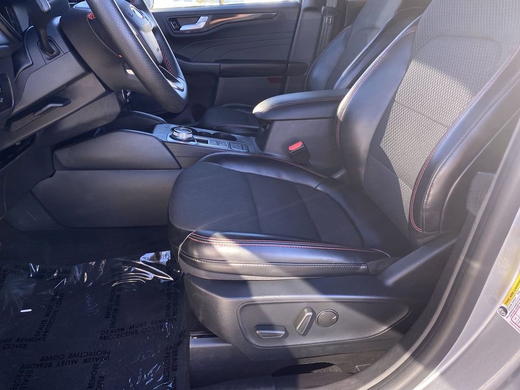 Used 2024 Ford Escape ST-Line image 18