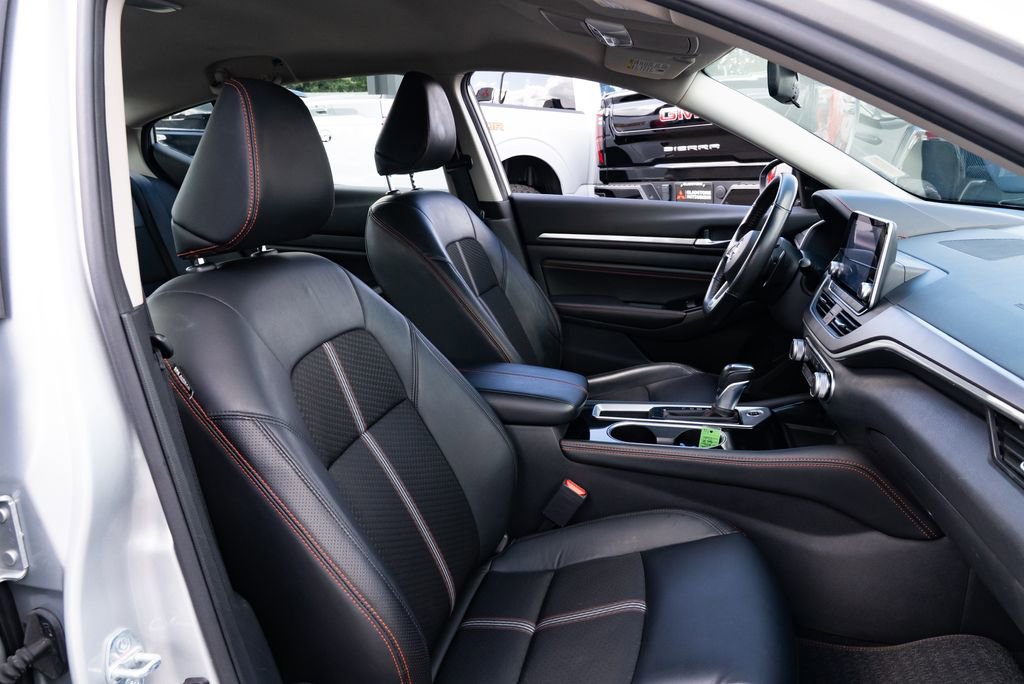 Used 2023 Nissan Altima 2.5 SR image 24