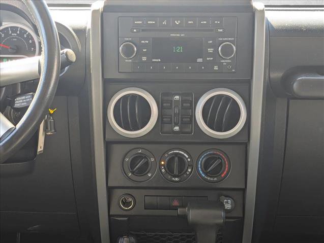 Used 2009 Jeep Wrangler Unlimited Sahara w/ Trailer Tow Group image 14