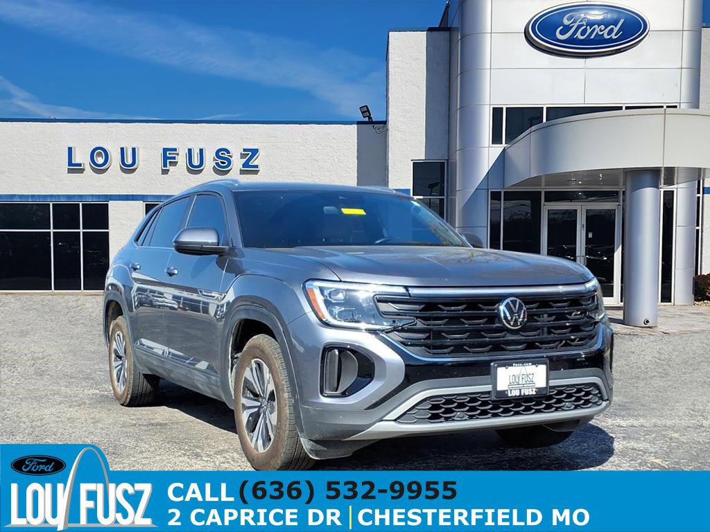 Used 2024 Volkswagen Atlas Cross Sport SE image 1