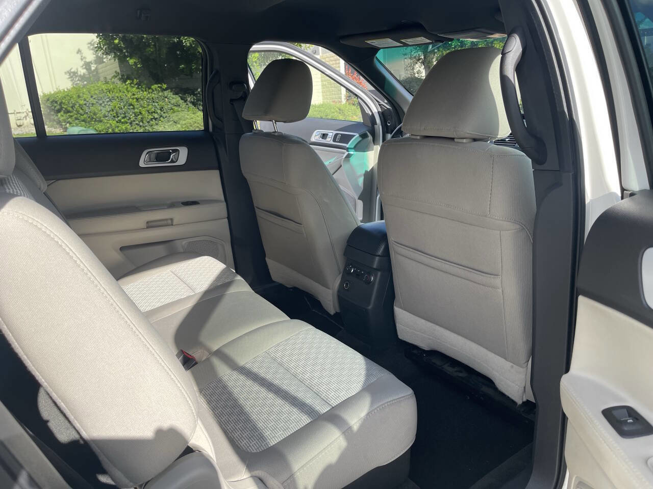 Used 2012 Ford Explorer XLT image 18