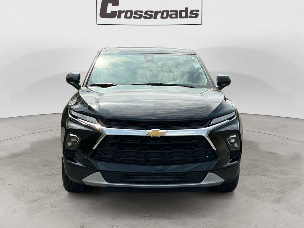 Used 2025 Chevrolet Blazer LT FWD image 8