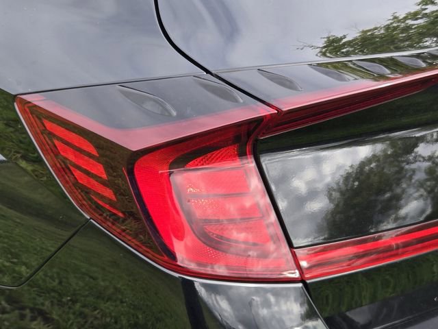 Used 2023 Hyundai Sonata SE w/ Cargo Package FWD image 8