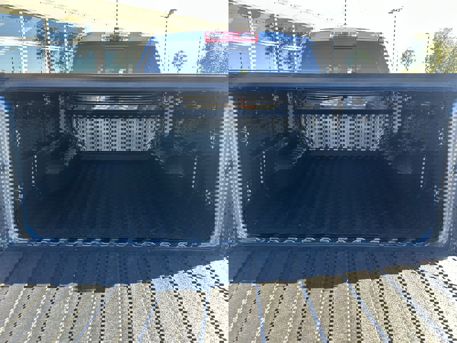 Used 2024 Chevrolet Colorado W/T w/ WT Convenience Package image 32