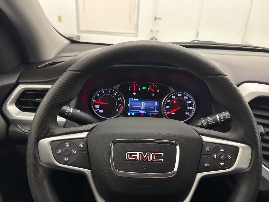Used 2023 GMC Acadia SLE w/ Driver Convenience Package FWD image 18