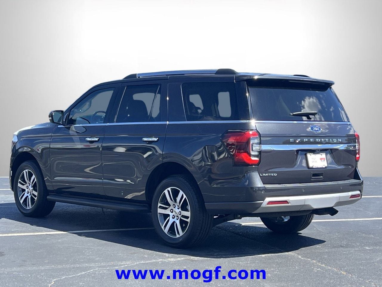 Certified 2024 Ford Expedition Limited AWD/4WD image 2