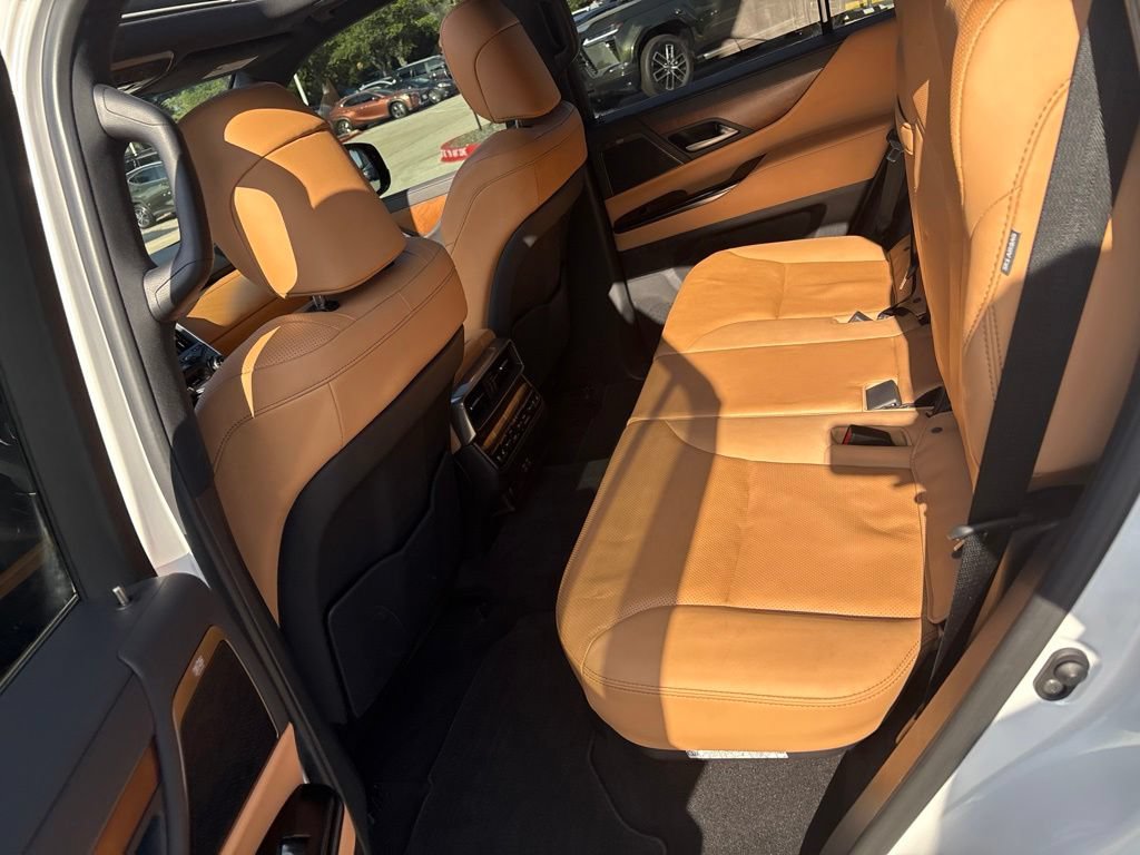 Used 2022 Lexus LX 600 4WD w/ Interior Upgrade Package image 20